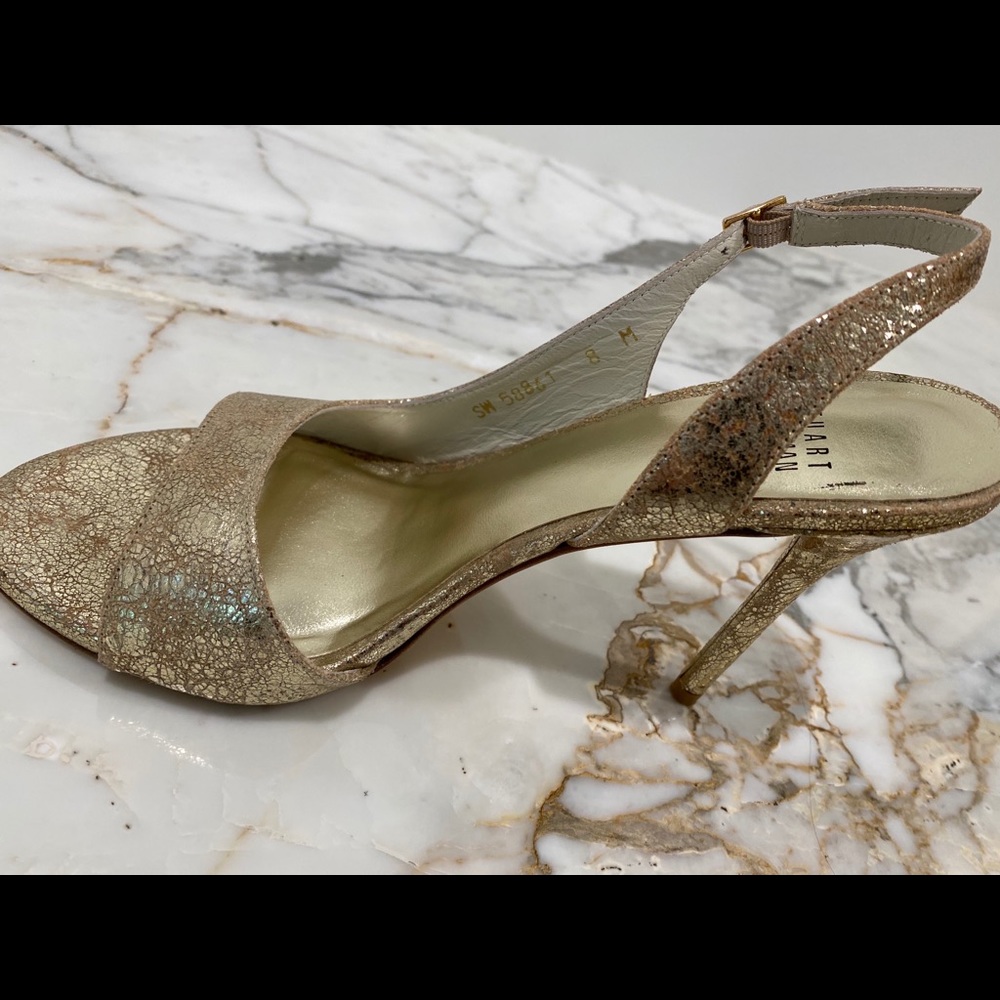 Stuart Weitzman Cracked Gold Leather Sandal Size 8 - Picture 7 of 11